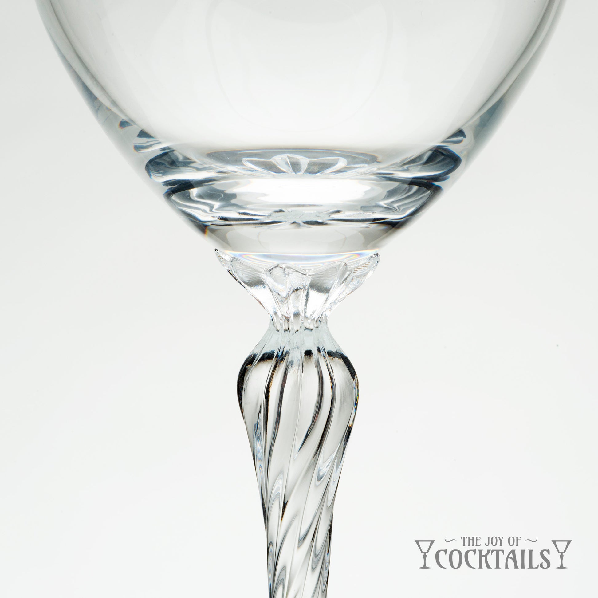 Lenox Monroe Gold Rim Stemware with clear glass, twisted stem